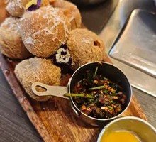 Le's Tofu Dumplings