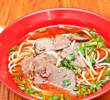 Beef Noodle Soup with Drink