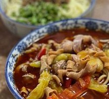 Sichuan-style Pepper Chicken Offal Noodles