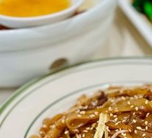 Dry-Fried Beef Rice Noodles