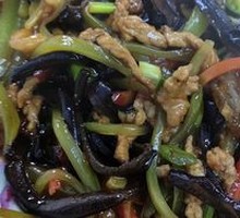 Fish-Flavored Shredded Pork
