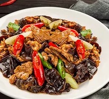 Stir-fried Beef with Wood Ear Mushrooms
