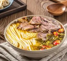Old Jar Sichuan-style Pickled Cabbage Beef Noodles
