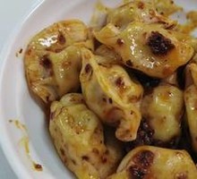 Family Feast Red Oil Dry Noodle with Dumplings