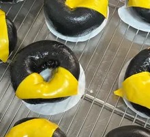 Black Gold Tomato Spicy Sausage Bagel