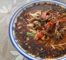Sichuan-style Pepper Chicken Offal Noodles