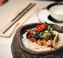 Crossing-the-bridge Rice Noodles