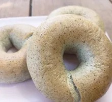 Black Sesame Bagel