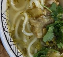 Sour Cabbage Pork Trotter Noodles