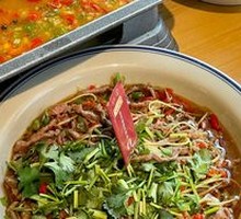 Sour Cabbage and Doubanjiang Soup