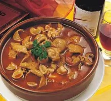 Stewed Intestine Rice Bowl with Drink