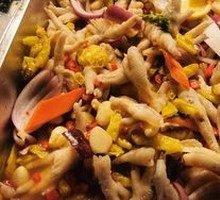Freshly Boiled Large Chicken Feet