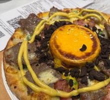 American Bold Beef Bacon Pineapple Pizza