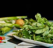 Pea Shoots Stir-Fry