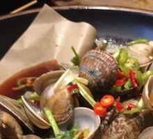 Spicy Stir-Fried Clams