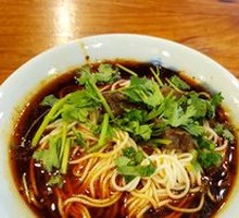 Sour Cabbage Beef Noodles