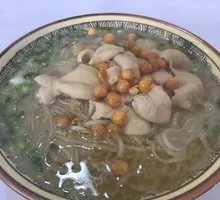 Clear Soup Intestine Noodles