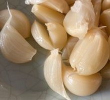 Sweet Pickled Garlic