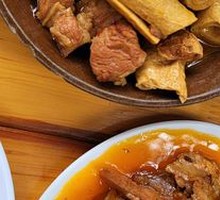 Fried Tofu with Braised Pork