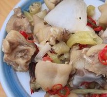 Spicy and Sour Pig Trotters
