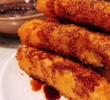 Egg-fried glutinous rice cake