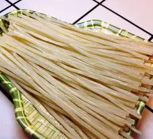 Handmade细 Noodles
