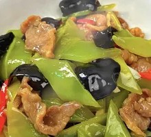 Wood Ear and Lettuce with Pork Slices