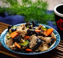 Wood Ear Mushroom and Cucumber with Pork Slices