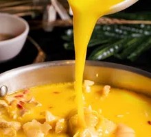 Hong Kong-style Bird's Nest Chicken Soup Pot