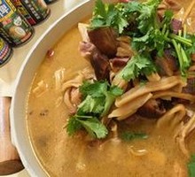 Kongshan Preserved Pig's Hoof Hot Pot