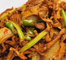 Tongjiang Radish Dry and Pork Sauté