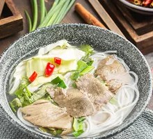 Lü Pupu's Clear Soup Beef Rice Noodles