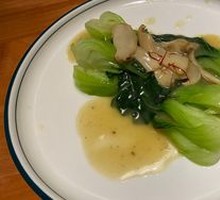Fresh Mushroom and Baby Bok Choy Stir-fry
