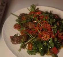 Stir-Fried Beef with Yellow Onion