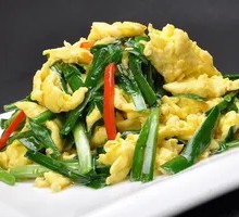 Stir-fried Eggs with Leeks