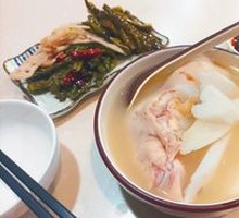 Braised Pork Trotter with Chinese Yam