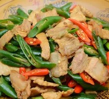 Green Pepper Stir-Fried with Pork