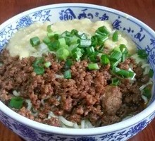 Yuhe Pea and Pork Noodles