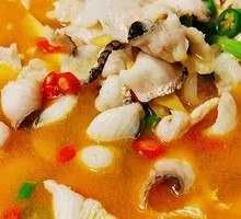 Green Pepper Golden Soup Black Bass Slices