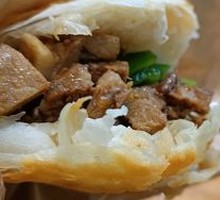 Lao Tongguan Meat Sandwich