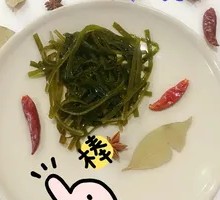 Thin seaweed strips