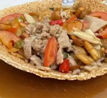 Fried Rice Noodles with Pork