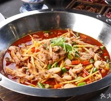 Fresh Spicy Rabbit in Pot