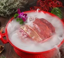 Sliced Pork Kidney with Big Knife