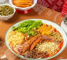 Dry-Loaded Meat Sauce Snail Noodles