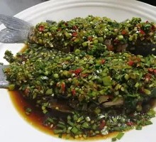 Cold-mixed crucian carp