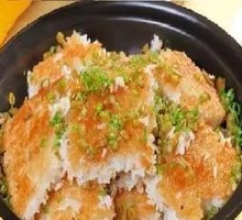 Green Pepper Shredded Pork with Rice Crackers