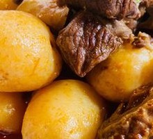 Beef Stewed with Potatoes