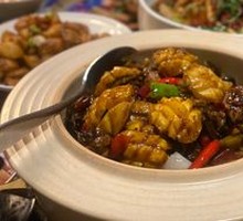 Braised Chicken with Fresh Abalone and Tea Tree Mushrooms