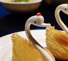 Swan Durian Pastry